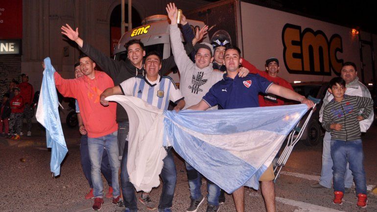 ¡Vamos al Mundial! Los cipoleños festejaron la entrada a Rusia 2018