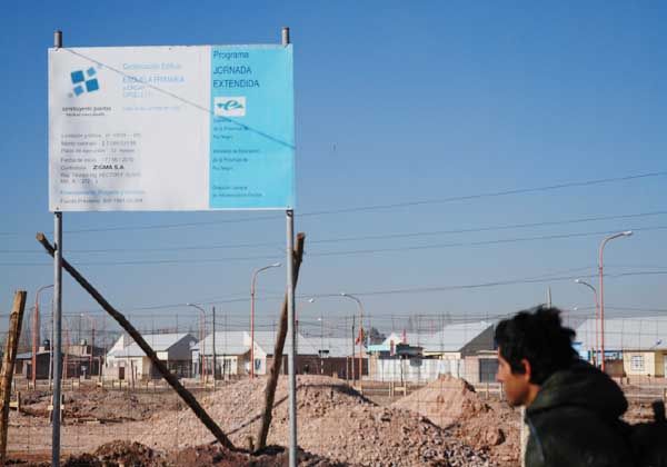 Una nueva escuela está en construcción en la ciudad