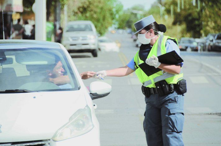 Habilitan permiso excepcional para que regresen los varados dentro del país