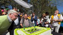 El intendente Rodrigo Buteler anunció importantes obras para la localidad y entregó reconocimientos a 18 vecinos destacados por su aporte y contribución al desarrollo de la ciudad.