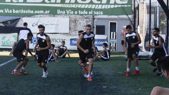 El Albinegro espera que Roca le de una mano