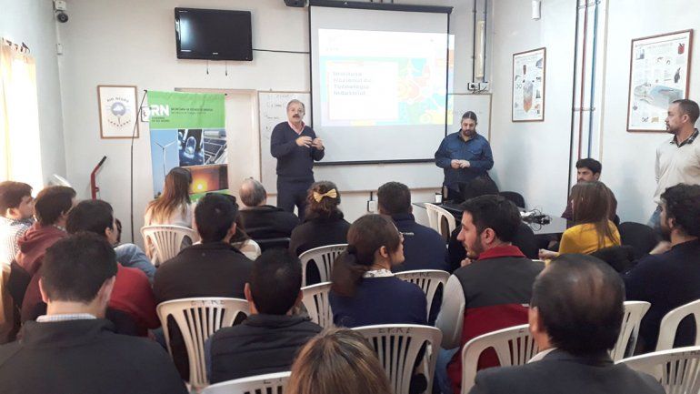 Quieren ahorrar energía en las oficinas públicas