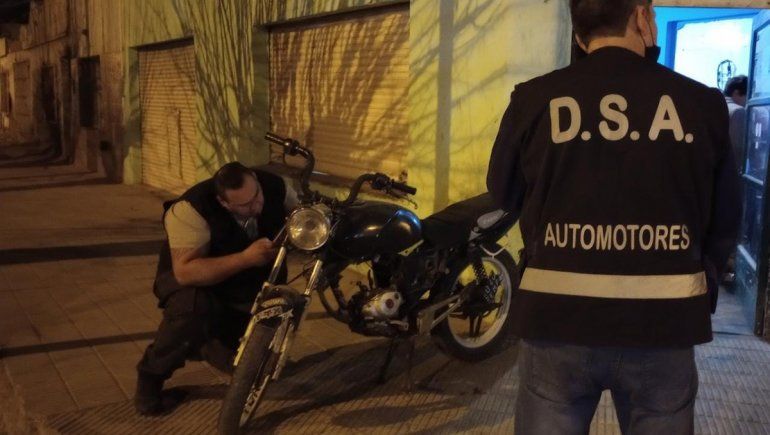 Inspeccionaron un taller mecánico y hallaron una moto robada en Cipolletti