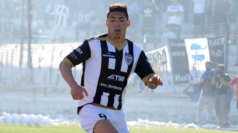 Prieto fue titular ante Independiente y se perfila para quedarse con la 9. Taborda le marcó en casi todos los partidos a Roca