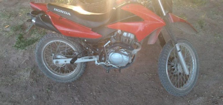 Una joven fue detenida por circular en una moto robada