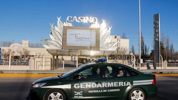 Le robaron el auto a una abuela cuando estaba en el casino