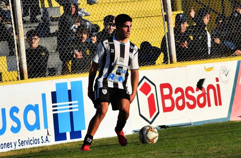 Luis Cabezas volvió a ser titular en el clásico que Cipo le ganó a Olimpo. Foto: Vanessa Ferrada