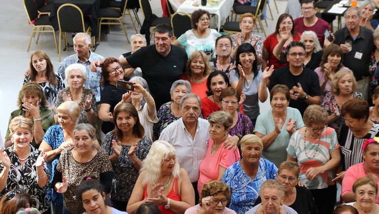 Más de 400 personas participaron del ciclo de baile para mayores