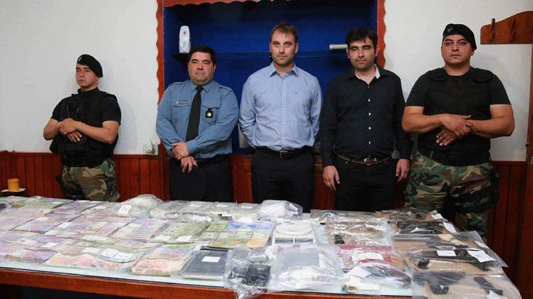Cayó la banda de los mendocinos en Río Negro: tenían cocaína, dinero y un arsenal