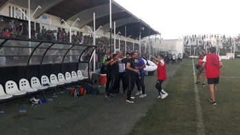 raggio de los huevos en la garganta al enojo con un periodista al aire raggio de los huevos en la garganta al enojo con un periodista al aire