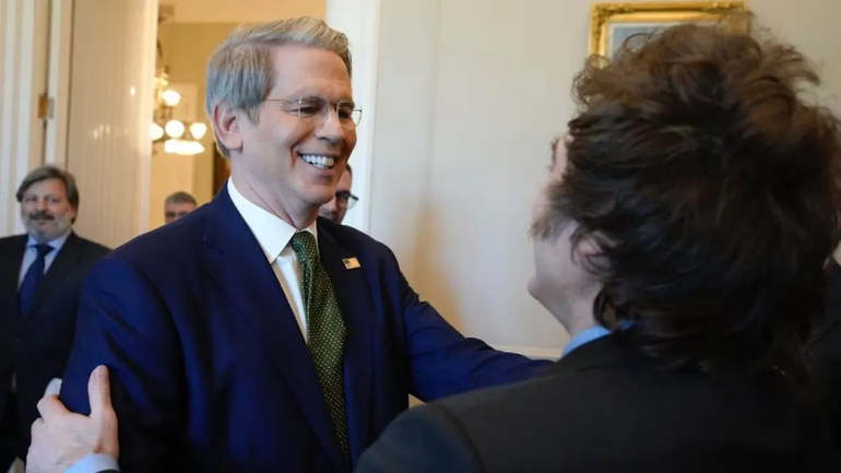 Javier Milei y Scott Bessent.