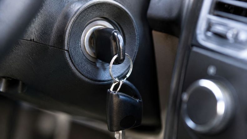 Se le inundó el auto y la aseguradora lo dejó 4 años abandonado en vez de repararlo: pagará una multa millonaria | LMCipolletti.com Se le inundó el auto y la aseguradora lo dejó 4 años abandonado en vez de repararlo: pagará una multa millonaria