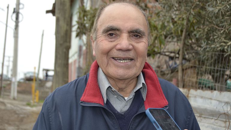 Horacio Vila, vecino Puente 83, celebró la llegada del gas al barrio. Horacio Vila, vecino Puente 83, celebró la llegada del gas al barrio.