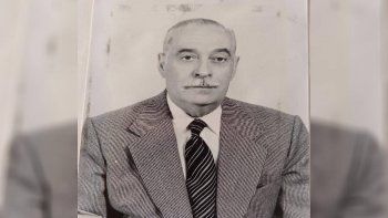 El doctor Quadrini fue el primer médico nacido y criado en la ciudad. El doctor Quadrini fue el primer médico nacido y criado en la ciudad.