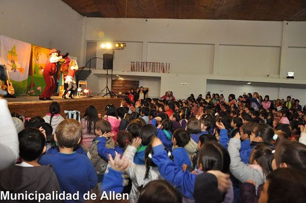 Los Jardines de Infantes festejaron a pleno en Allen