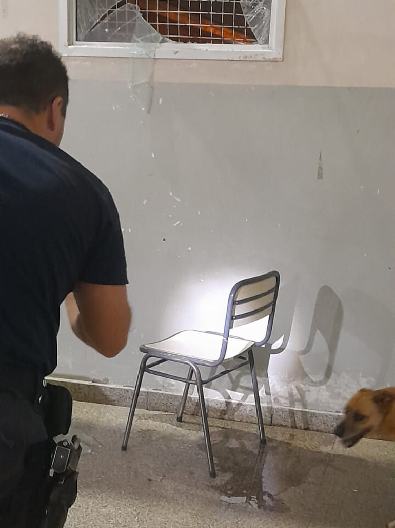 El primer hecho se registró el jueves a las 10.30 cuando ingresó el personal del establecimiento.