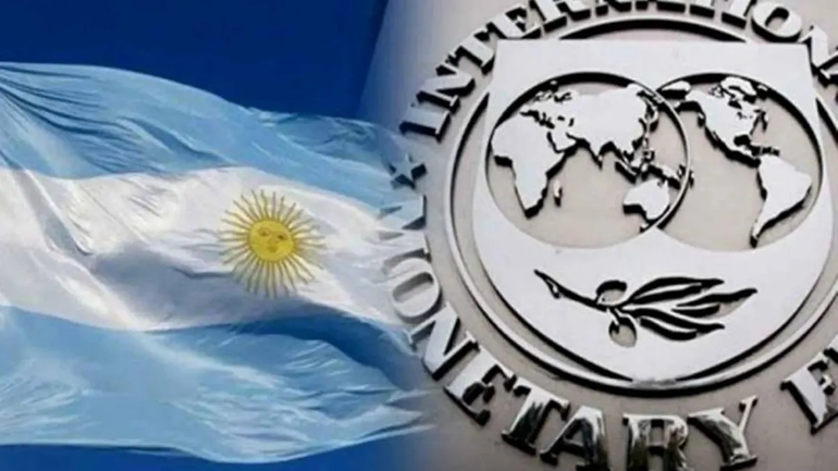 El FMI elogió las maniobras del Gobierno y aseguró que Argentina va por la buena senda.