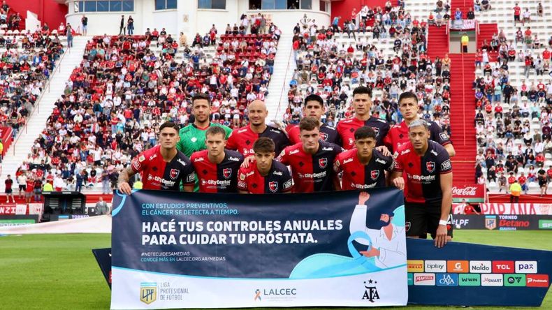 Los jugadores de Newells lanzaron un fuerte comunicado tras salvarse del descenso y ausentarse a los entrenamientos | LMCipolletti.com Los jugadores de Newells lanzaron un fuerte comunicado tras salvarse del descenso y ausentarse a los entrenamientos