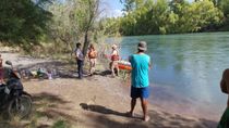 encuentran un cuerpo en el rio neuquen y sospechan que seria el trabajador rural desaparecido