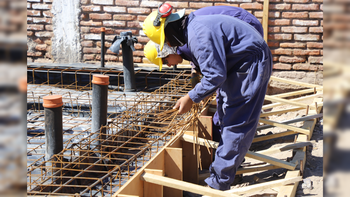 El Gobernador Alberto Weretilneck destacó la recuperación del Centro de Promoción Comunitaria tras el incendio de 2023. El Gobernador Alberto Weretilneck destacó la recuperación del Centro de Promoción Comunitaria tras el incendio de 2023.