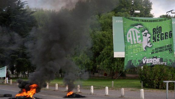 El corte total en los puentes carreteros desde adentro