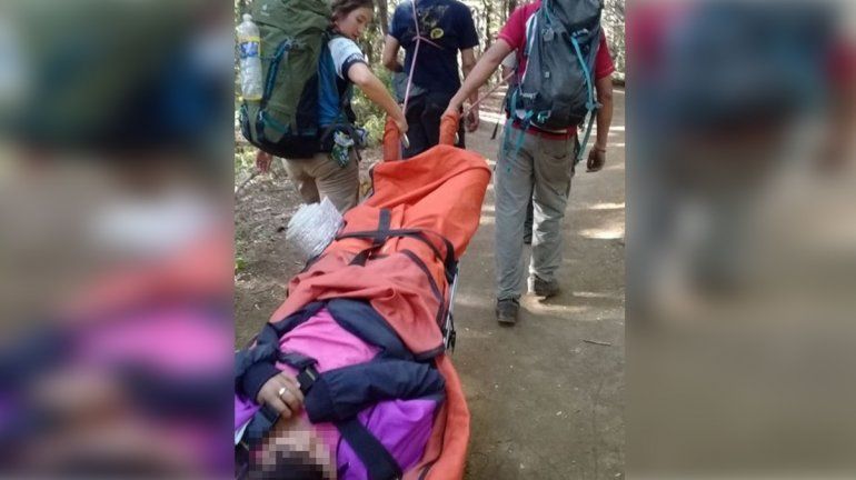 La rescataron en helicóptero tras fracturarse el brazo