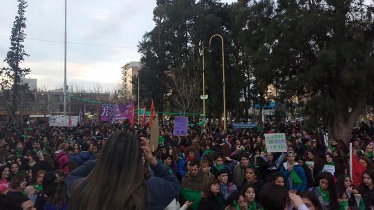 Una ola verde copó las calles cipoleñas para pedir por el aborto legal