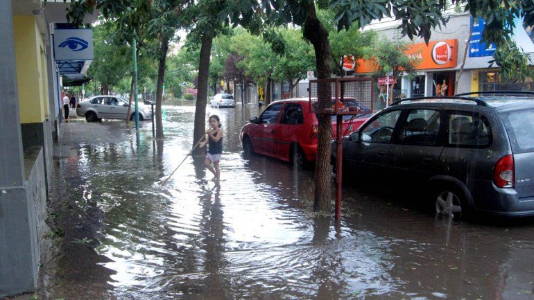 El Año Nuevo llegó con un temporal en Cipolletti