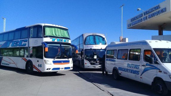 Aumentan la capacidad en colectivos de larga distancia