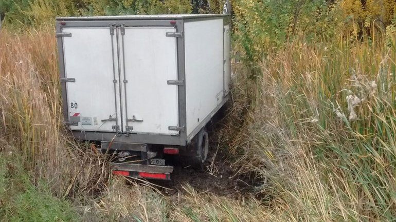 Joven estudiante chocó en su auto contra un camión camino a la facultad