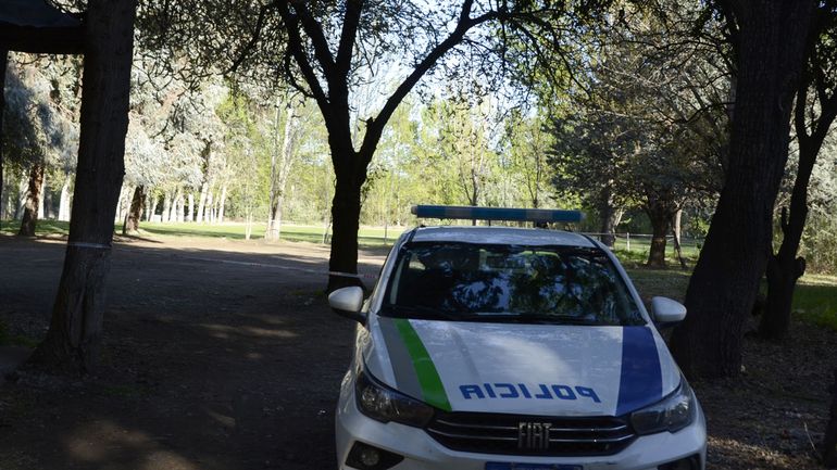 La Policía custodia el predio en el que murió un nene que jugaba en el Club Pillmatun.