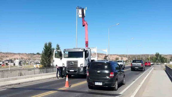 Cortaron el tercer puente para instalar la iluminación