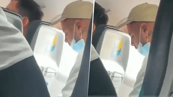 cardona se llevo todas sus cosas del club y lo filmaron en un avion hacia colombia