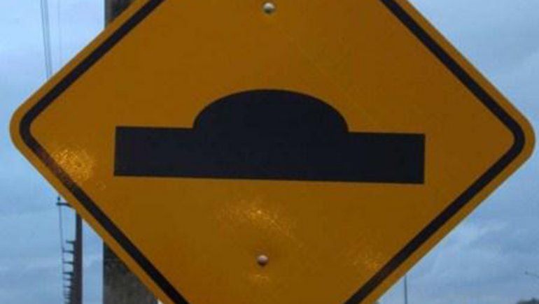 Insólito: el Municipio denunció el robo de carteles de señalización vial 