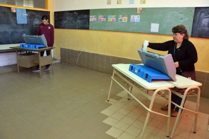 Elecciones en Neuquén: la ciudad va a las urnas para renovar la mitad del Concejo
