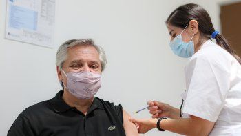 alberto fernandez recibio la vacuna sputnik v alberto fernandez recibio la vacuna sputnik v