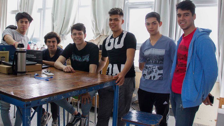 Quieren convertir el excremento de  perros en energía