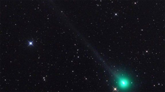 Desde casa ¡todos a mirar el paso del cometa Swan!