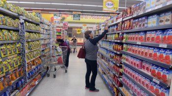 eliminan el iva de productos claves en la canasta basica