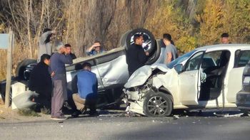 El tremendo accidente causó demoras y preocupación entre los testigos. El tremendo accidente causó demoras y preocupación entre los testigos.