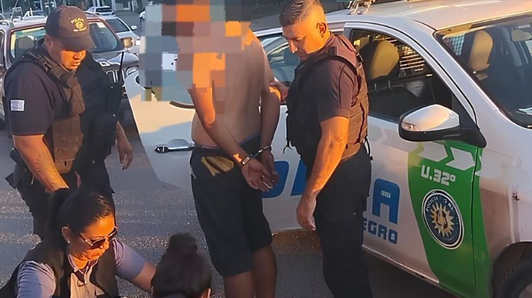 El delincuente que le dio un tiro a una chica para robarle el celular admitió su culpa y fue condenado a cinco años de cárcel y a pagarle un resarcimiento a la víctima.  | LMCipolletti.com El delincuente que le dio un tiro a una chica para robarle el celular admitió su culpa y fue condenado a cinco años de cárcel y a pagarle un resarcimiento a la víctima.