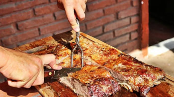 El corte barato pero rendidor para el asado del domingo: sorprende porque siempre sale tierno | LMCipolletti.com El corte barato pero rendidor para el asado del domingo: sorprende porque siempre sale tierno