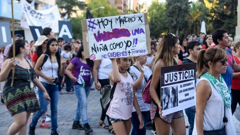 Marcha por el femicidio de Karina y Valentina en Neuquén