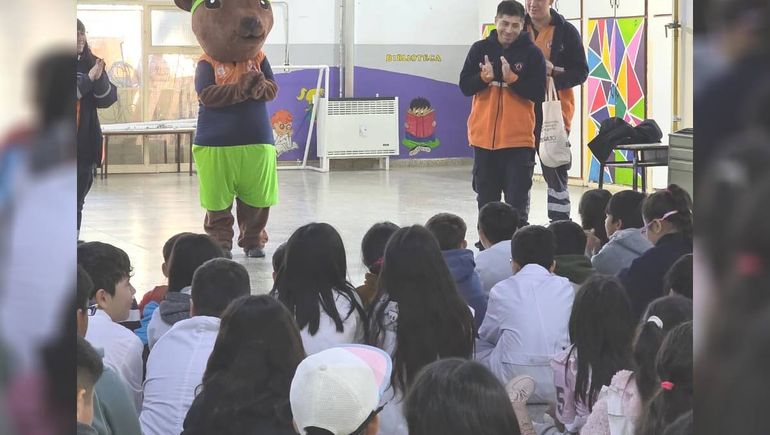 Protección Civil brinda charlas sobre monóxido de carbono en la escuelas de Cipolletti.