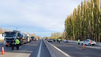 La Policía Caminera realizó un megaoperativo en Ruta 22.