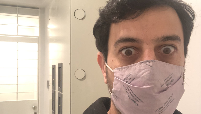 Lo dejaron encerrado en las cajas de seguridad del banco