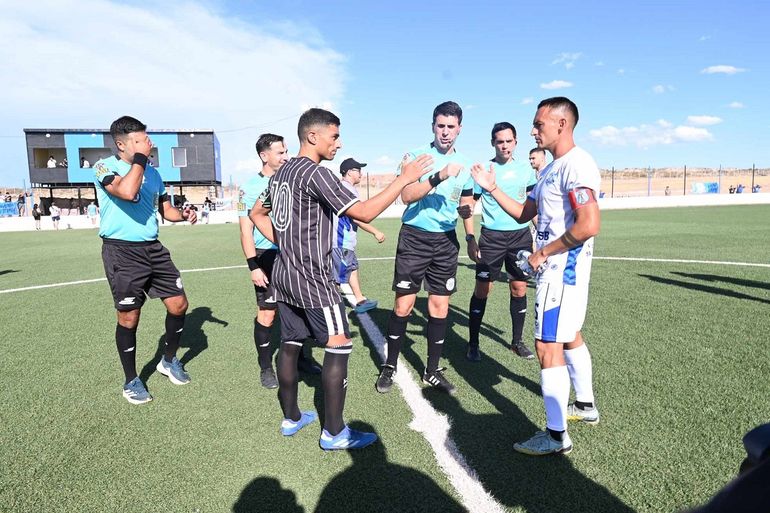 Héctor Rueda, capitán de Deportivo Rincón: Nos sorprendió el planteo que vinieron a hacer