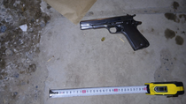 Dos operativos policiales lograron quitar de circulación armas de fuego que portaban cipoleños.