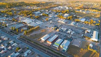 Una panorámica del Parque Industrial de Cipolletti, donde funciona la empresa clausurada. | LMCipolletti.com Una panorámica del Parque Industrial de Cipolletti, donde funciona la empresa clausurada.