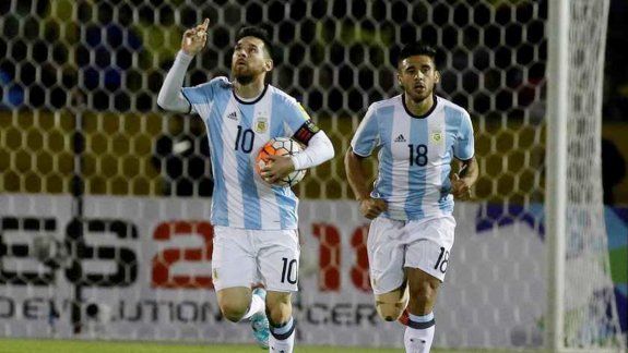 Con tres de Messi